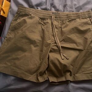 Green banana republic shorts